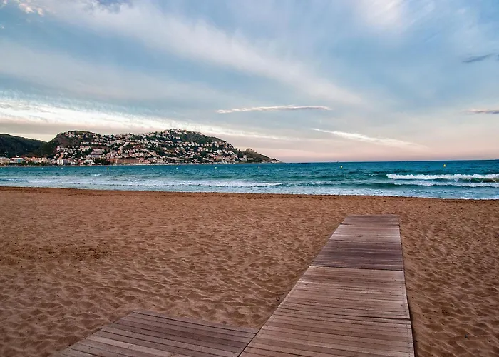 דירה In On The Beachfront רוזס